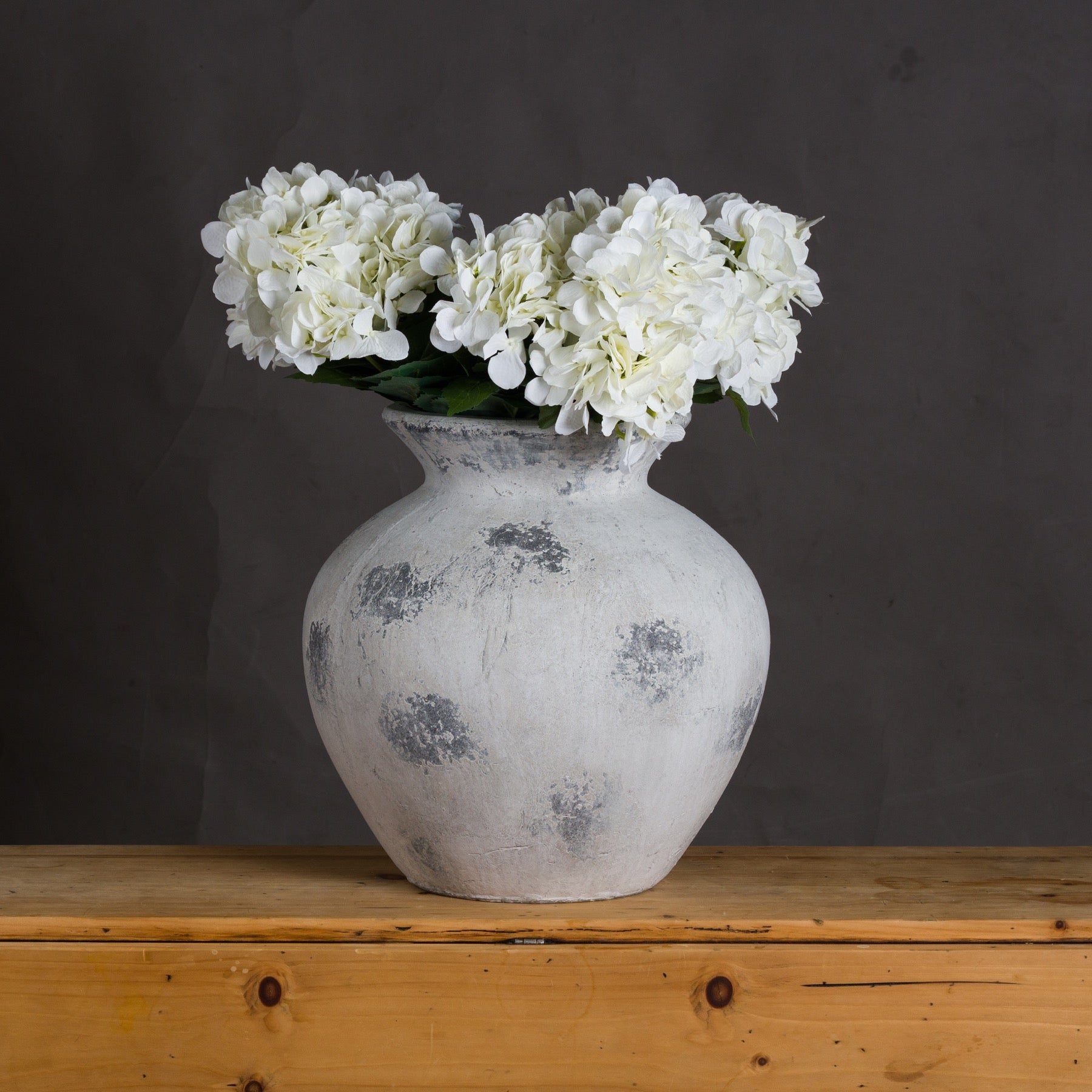 Aurelia Grande Stone Vase