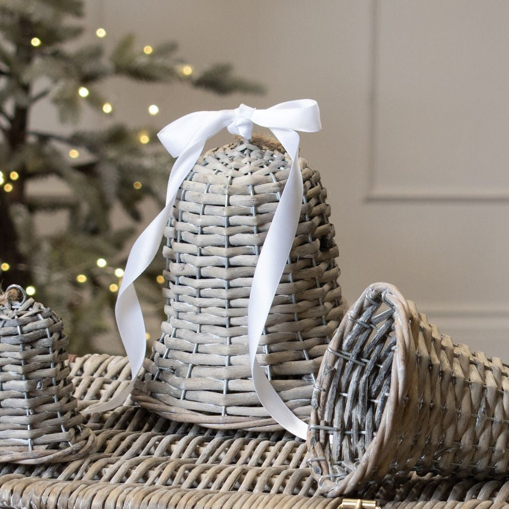 Natural Wicker Bell (Large)
